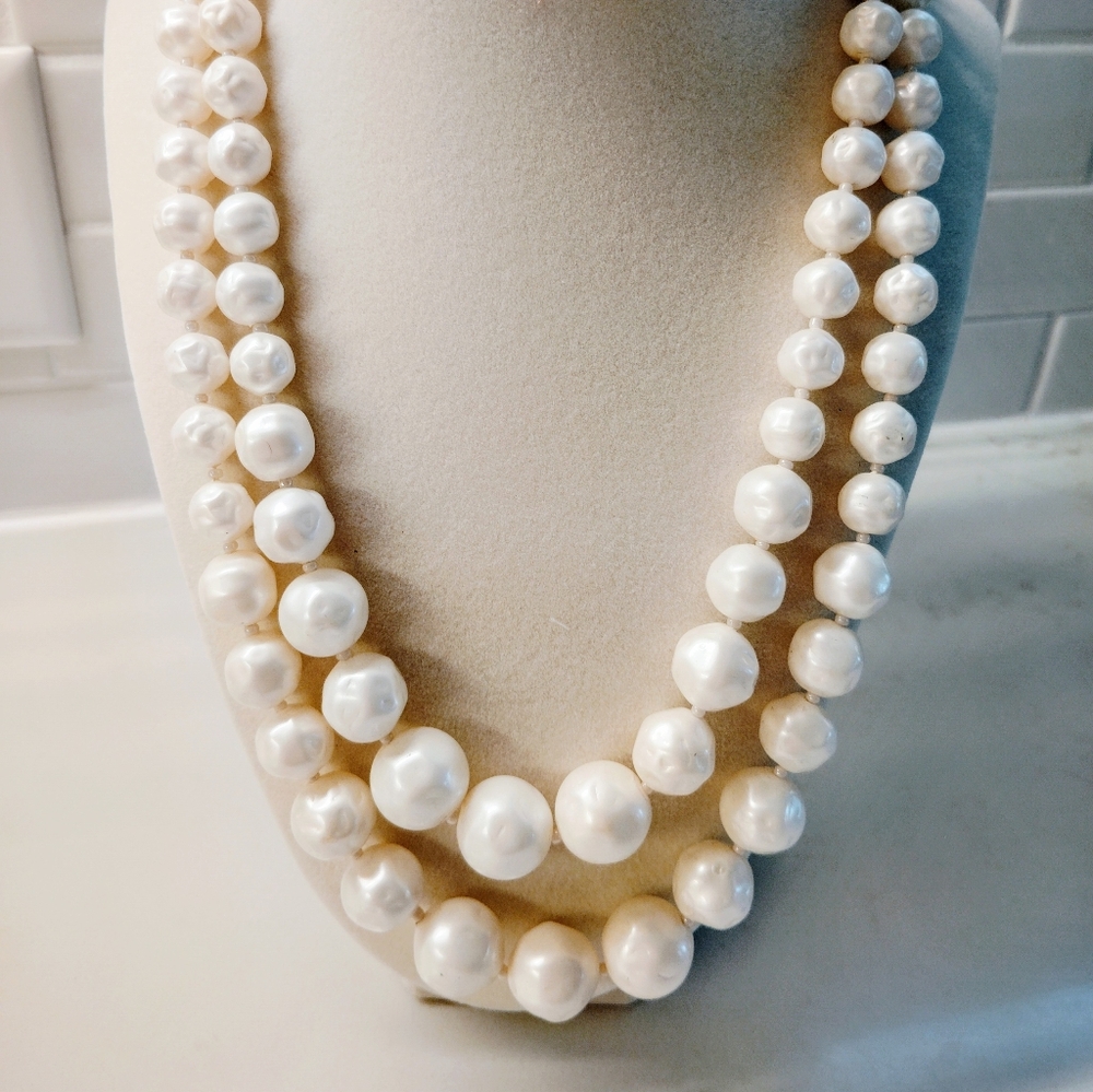 Vintage White Double-Strand Lucite Textured Bead Necklace